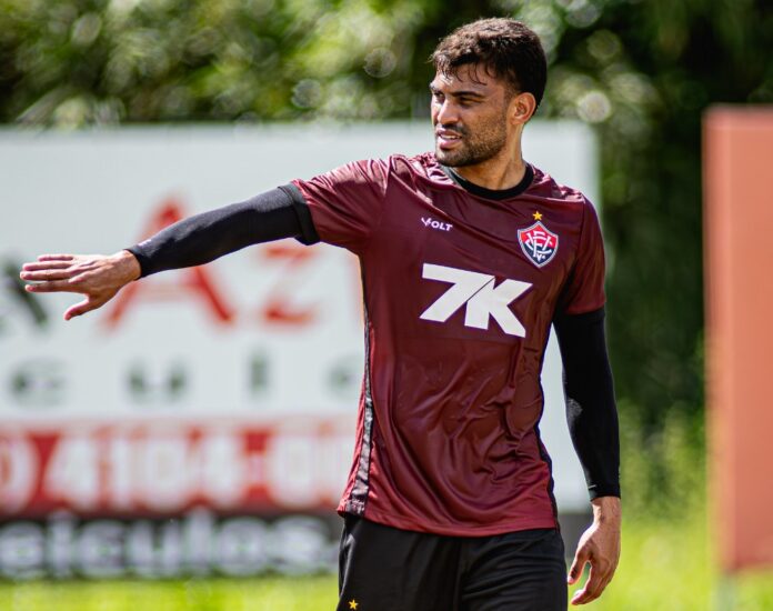 em-busca-urgente-por-tecnico,-vitoria-negocia-com-fabio-carille