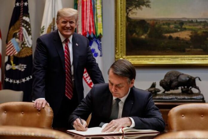 bolsonaro-publica-versiculo-biblico-apos-trump-taxar-o-brasil
