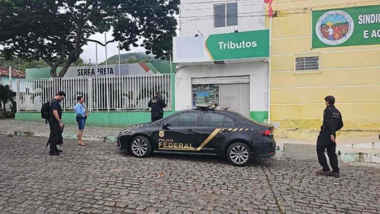 pf-deflagra-operacao-contra-fraudes-em-alvaras-de-taxi-em-serra-preta;-grupo-usava-licenca-para-adquirir-carros