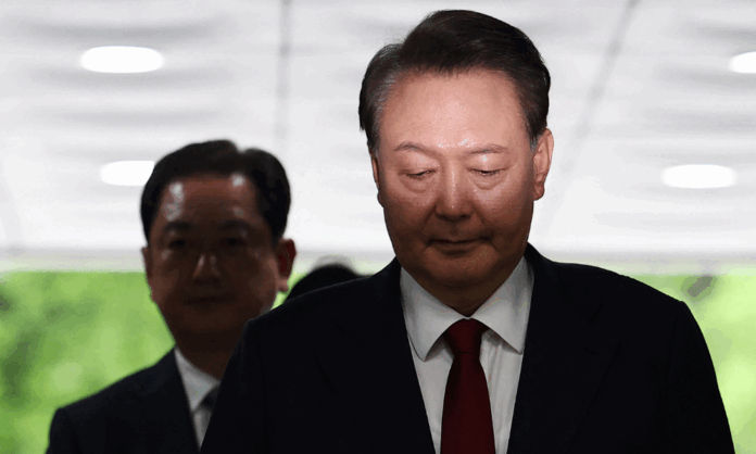 ex-presidente-destituido-da-coreia-do-sul-e-detido-novamente-por-declaracao-de-lei-marcial