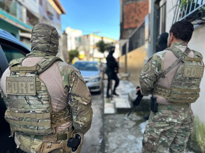 operacao-circuito-fechado-cumpre-12-mandados-contra-faccao-criminosa-na-bahia