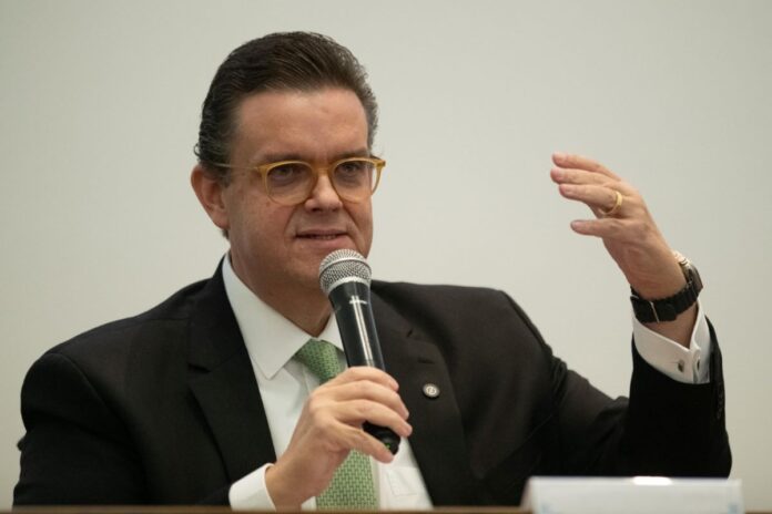 inss:-wolney-cita-“pacto-nacional”-contra-“crise-mais-nefasta-do-pais”