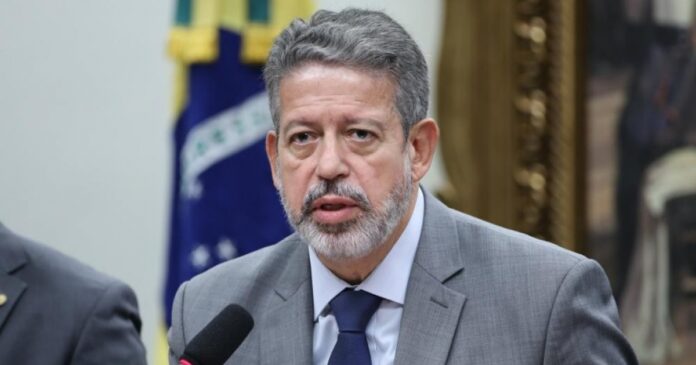 arthur-lira-amplia-faixa-de-isencao-do-imposto-de-renda-e-mantem-em-seu-texto-a-taxacao-a-super-ricos