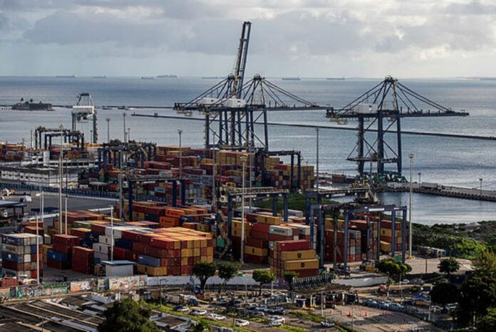 brasil-x-eua:-quem-pode-negociar-o-fim-do-tarifaco-de-trump?
