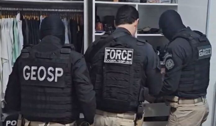 segunda-fase-da-“operacao-sangue-oculto”-cumpre-mandados-de-busca-e-apreensao-contra-policial-civil