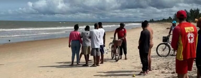 pai-e-filho-morrem-afogados-durante-mergulho-em-praia-de-nova-vicosa