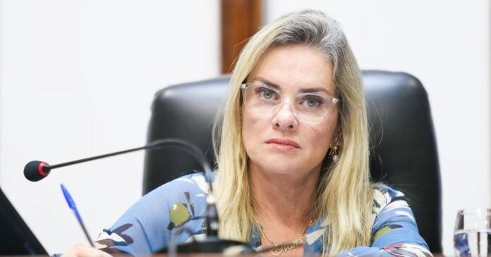 al-ba-publica-manifesto-contra-carta-de-trump-e-tarifaco-dos-eua:-“brasil-nao-sera-intimidado”