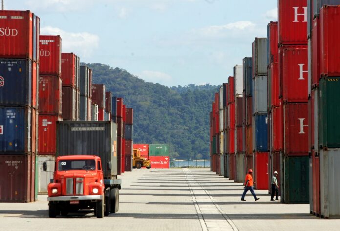 producao-industrial-brasileira-cai-em-nove-estados-em-maio