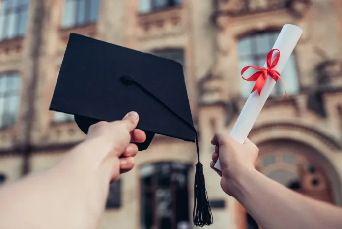 acabou-o-papel?-diplomas-de-graduacao-passam-a-ser-exclusivamente-digital