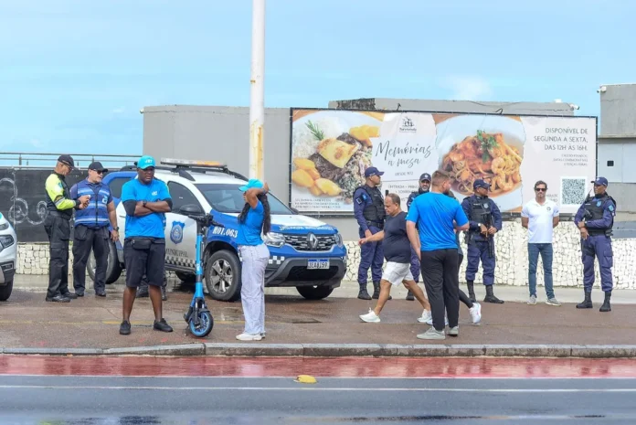 salvador-tem-primeira-blitz-educativa-sobre-uso-de-patinetes-eletricos