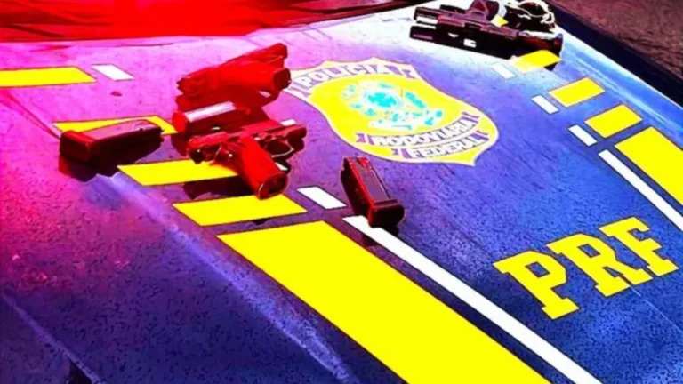 tres-homens-sao-presos-com-armas,-municoes-e-drogas-no-interior-da-ba