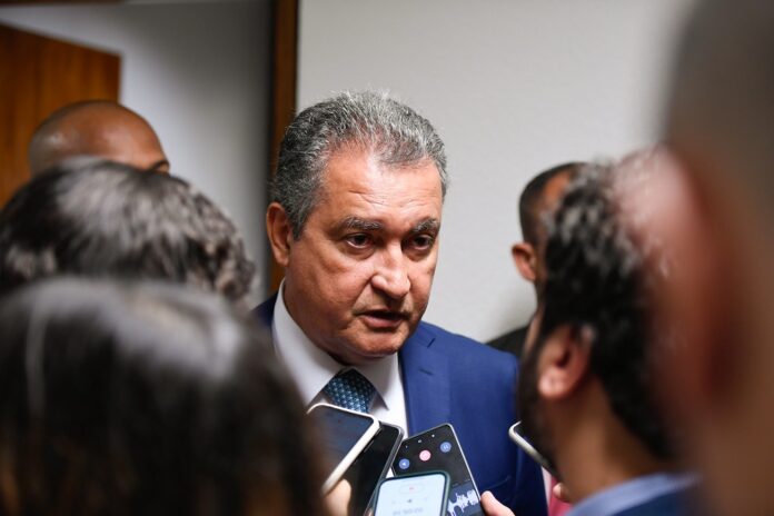‘ao-longo-da-semana,-vamos-fazer-decreto-de-regulamentacao-da-reciprocidade’,-diz-rui-costa-sobre-tarifas