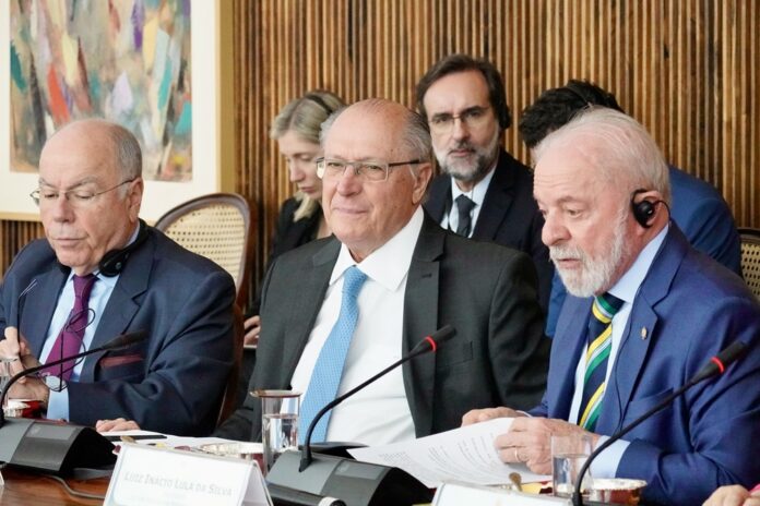 governo-federal-deve-publicar-ate-terca-feira-decreto-para-responder-tarifa-de-trump