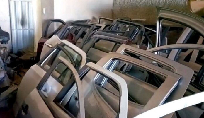 homem-e-preso-por-usar-galpoes-para-esconder-e-desmontar-carros-roubados-em-eunapolis
