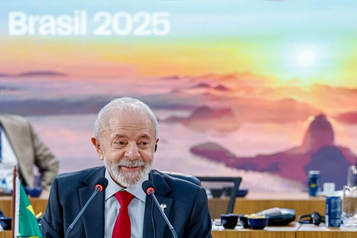 lula-reune-ministros-e-presidente-do-bc-para-definir-medidas-contra-tarifa-imposta-pelos-eua