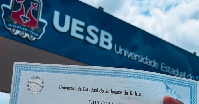 diplomas-universitarios-de-papel-nao-serao-emitidos-na-bahia;-entenda