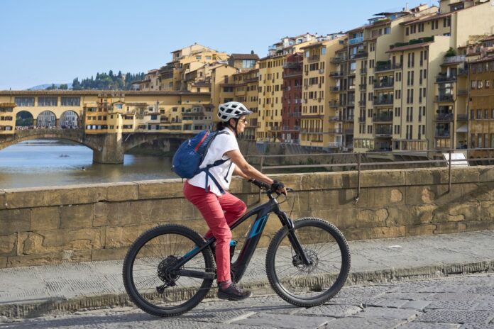 capital-das-artes-veta-carros-nas-ruas-e-destino-atrai-mais-turistas