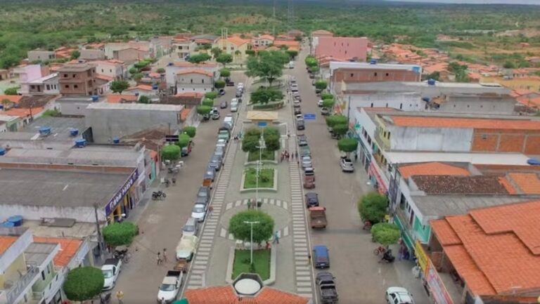 concurso-publico-em-pintadas-oferece-77-vagas-com-salarios-de-ate-r$-3,5-mil