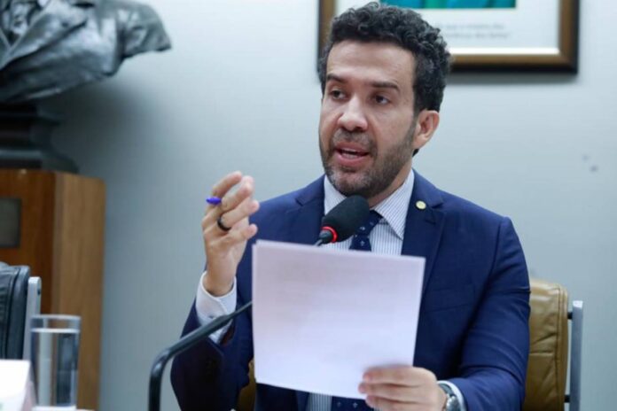 conselho-de-etica-aprova-suspensao-de-andre-janones-por-tres-meses