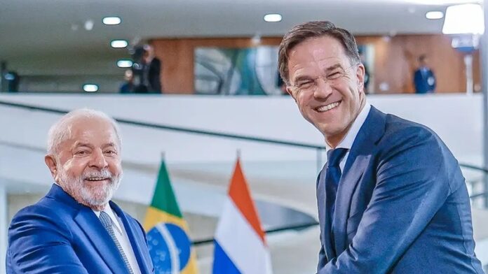 secretario-geral-da-otan-diz-que-brasil-pode-ser-tarifado-em-100%-caso-negocie-petroleo-com-a-russia