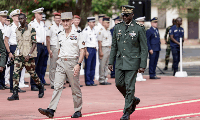 exercito-frances-sai-de-senegal-e-conclui-retirada-da-africa-ocidental-e-central