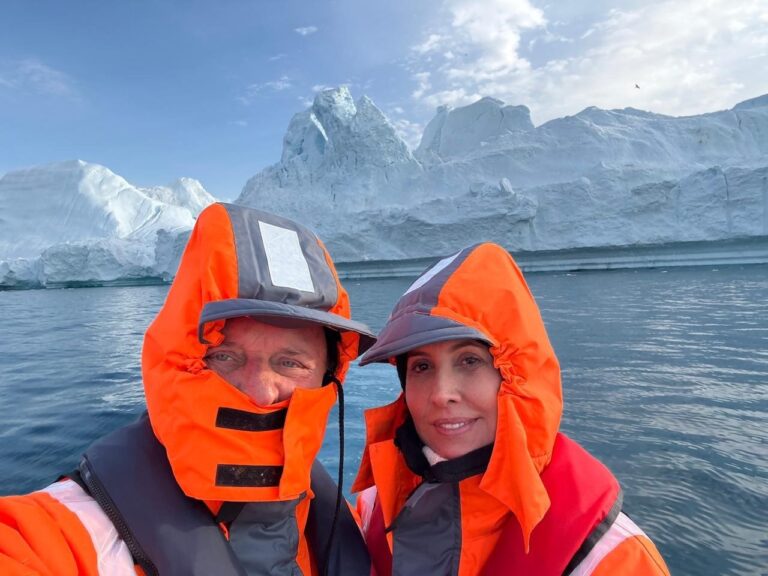 em-dia-de-acao-contra-aliados-de-elmar,-adolfo-menezes-curte-gelo-no-polo-norte