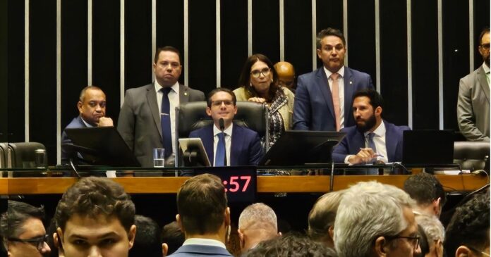camara-aprova-projeto-que-muda-regras-de-licenciamento-ambiental;-confira-como-votaram-os-baianos