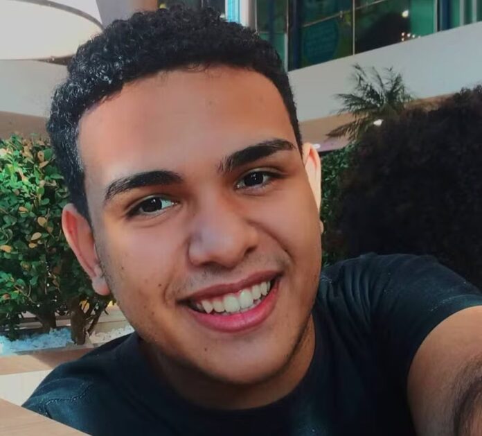 fisioterapeuta-e-achado-morto-pelo-pai-em-terreno-baldio-perto-de-casa