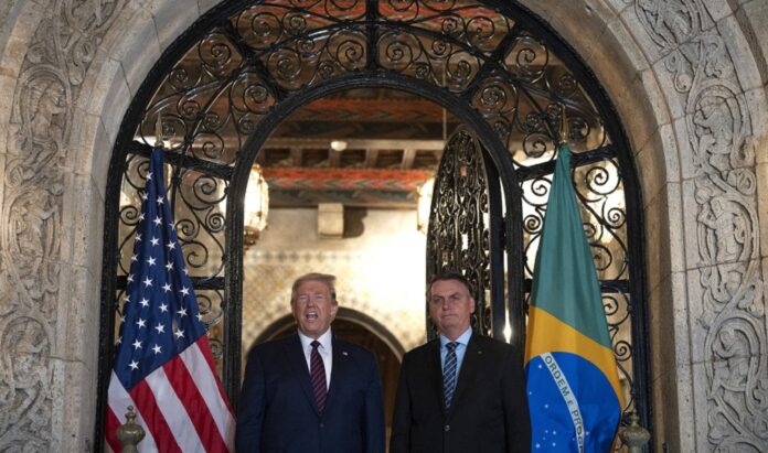 trump-publica-carta-a-bolsonaro-e-insiste-que-o-brasil-‘pare-de-atacar’-ex-presidente