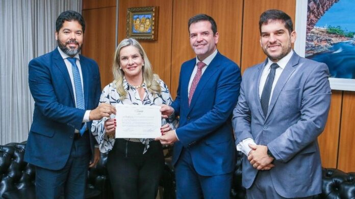 ivana-bastos-recebe-comitiva-do-tre-ba-e-confirma-presenca-no-xiii-encontro-nacional-do-copeje-em-salvador