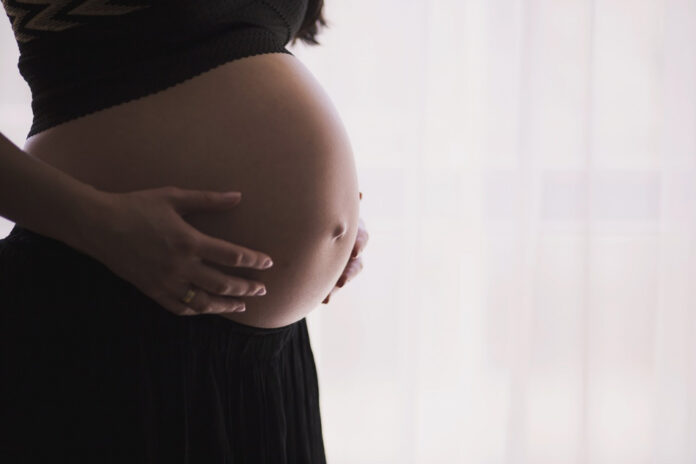 tres-medicos-sao-condenados-na-polonia-por-morte-de-mulher-a-quem-negaram-aborto