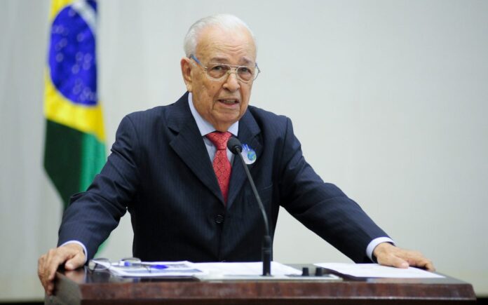 senado-realiza-sessao-solene-em-homenagem-ao-pastor-gedelti-gueiros