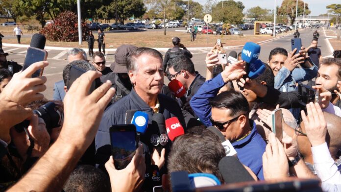 e-espantoso-o-cinismo-de-bolsonaro-ao-seguir-repetindo-mentiras