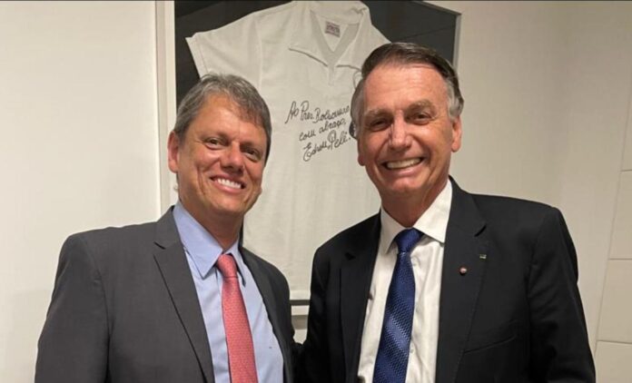 tarcisio-“queima-pontes”-e-se-apega-a-bolha-bolsonarista,-diz-analista