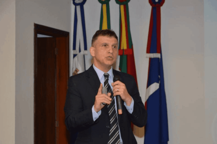 radicalizacao-de-jovens-e-sintoma,-nao-causa,-diz-procurador-do-mprs