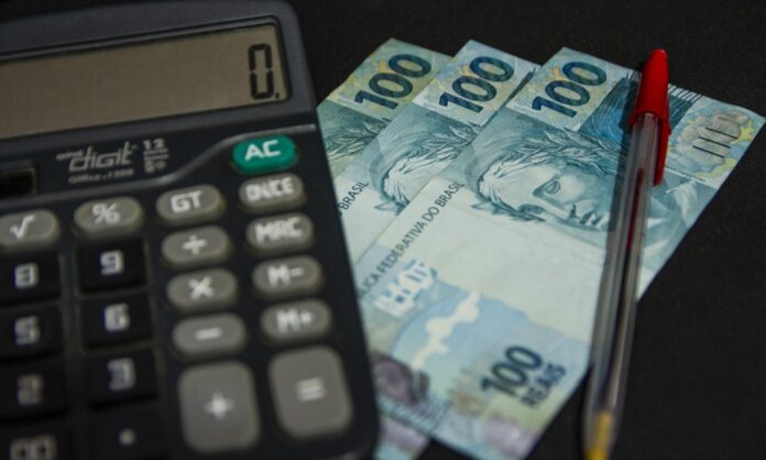 monitor-do-pib-da-fgv-aponta-alta-de-0,3%-em-maio-ante-abril-e-de-3,9%-contra-igual-mes-de-2024