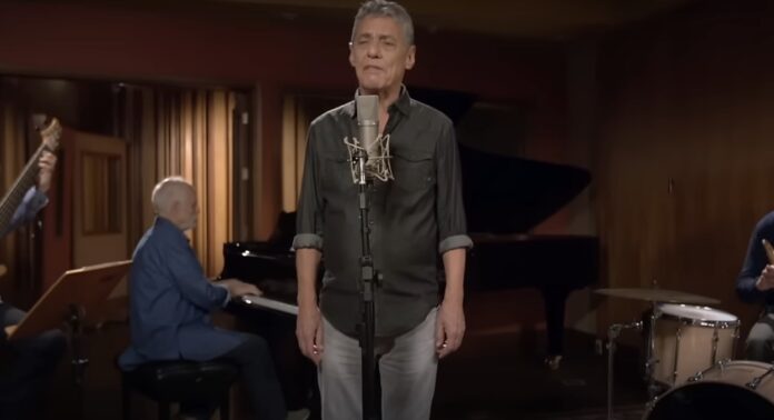 justica-determina-exclusao-de-videos-com-musica-de-chico-buarque-utilizado-por-perfis-de-direita
