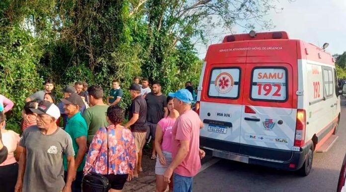 onibus-com-40-passageiros-capota-e-deixa-pelo-menos-25-pessoas-feridas-no-para