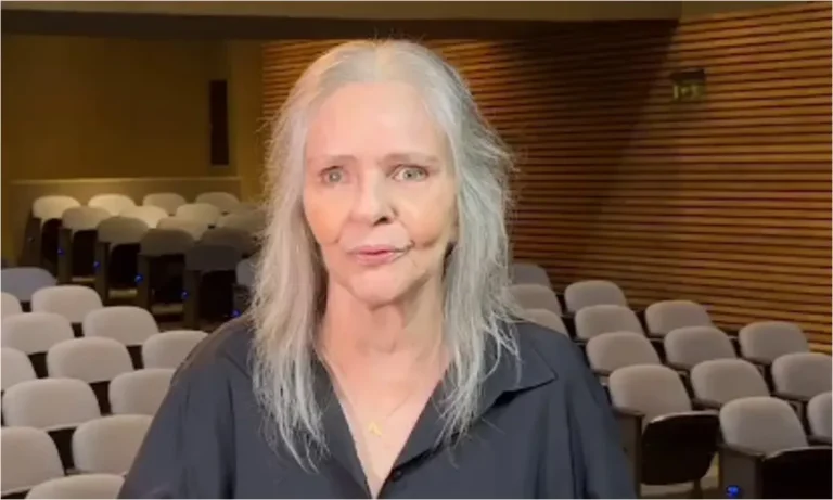 internada,-angela-ro-ro-nao-consegue-se-comunicar