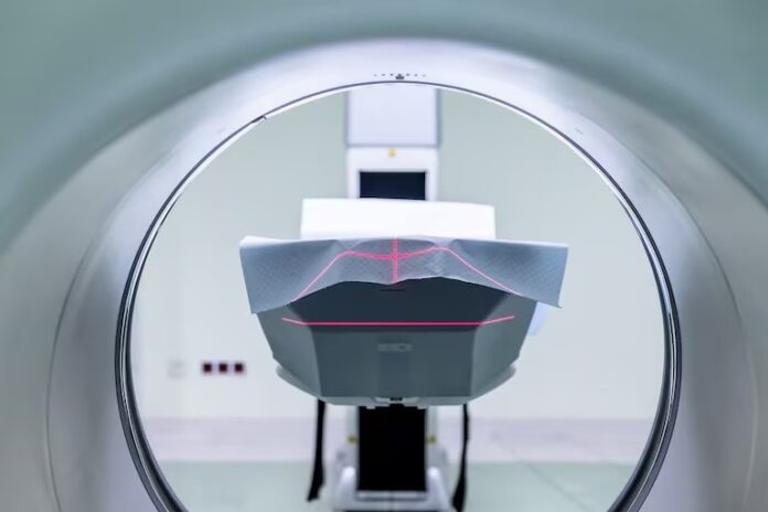 homem-morre-apos-ser-puxado-por-maquina-de-ressonancia-magnetica-nos-eua