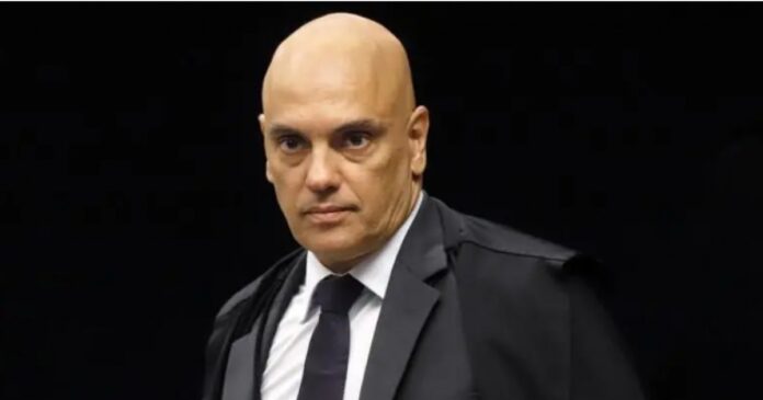 moraes-manda-apurar-transacoes-com-dolares-antes-de-tarifaco-de-trump