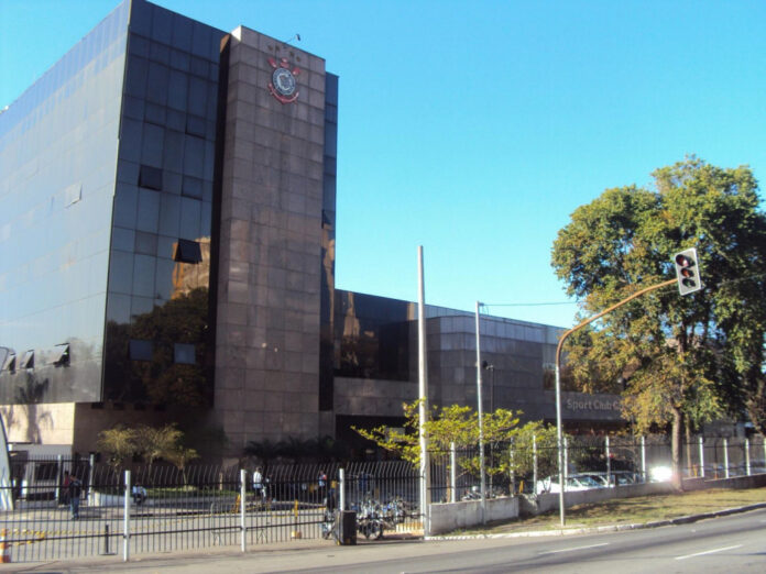 crise-no-corinthians-se-agrava-com-polemica-de-gastos-em-cartoes-corporativos;-entenda