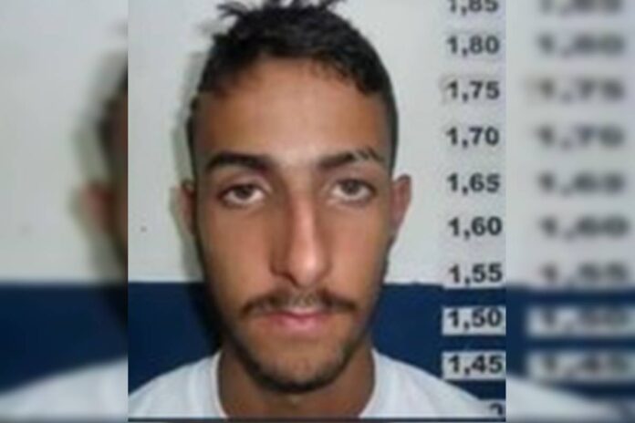 homem-que-matou-namorada-e-vizinho-ameaca-a-policia:-“vou-trocar-tiro”