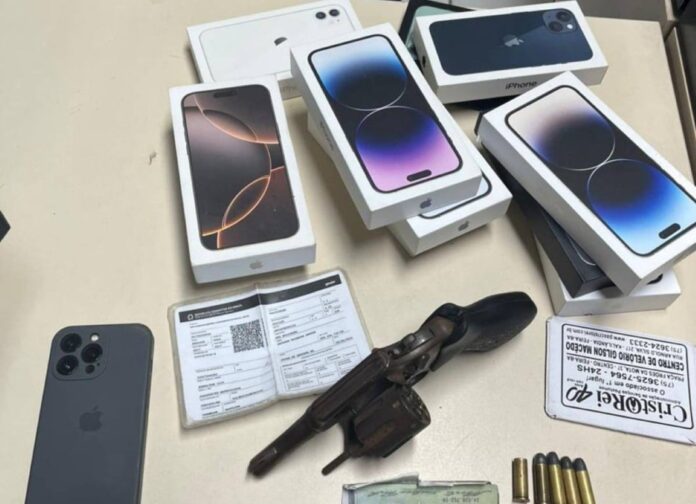 pm-e-baleado-durante-assalto-a-loja-de-celulares-em-feira-de-santana;-dois-suspeitos-sao-detidos