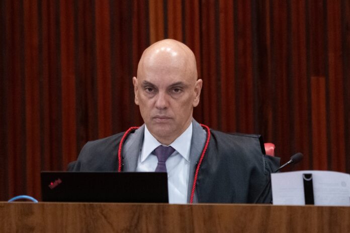 o-alerta-de-moraes-a-bolsonaro