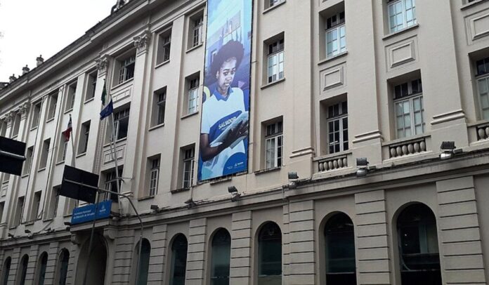 mp-ba-cobra-prefeitura-de-salvador-por-falta-de-vagas-em-creches-e-descumprimento-de-metas-educacionais