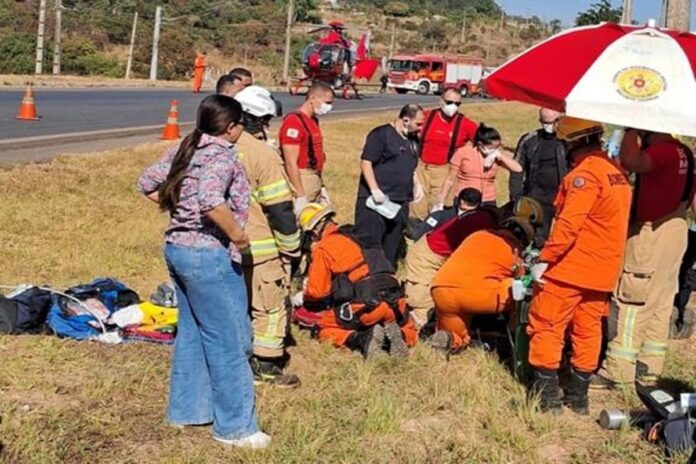 tragedia:-pedestre-de-73-anos-morre-atropelada-por-carro-na-br-020