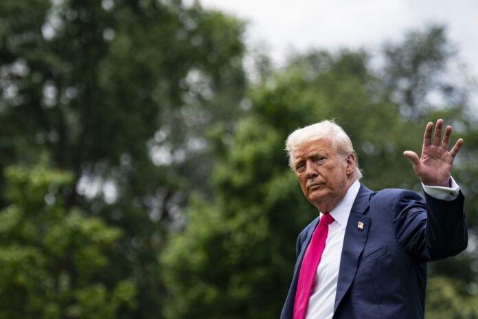 trump-visita-fed-em-meio-a-criticas-ao-chefe-do-banco-central-americano