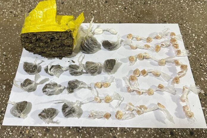 policia-militar-apreende-drogas-em-teixeira-de-freitas-na-estrada-do-aterro-sanitario