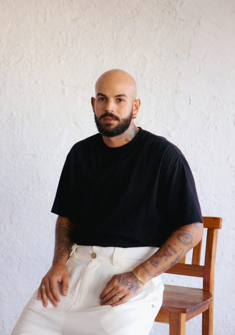 stylist-baiano-adailton-junior-assina-curadoria-de-moda-da-revista-britanica-outthere